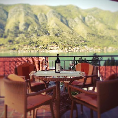 Apartments Lazarevic Kotor Exterior photo