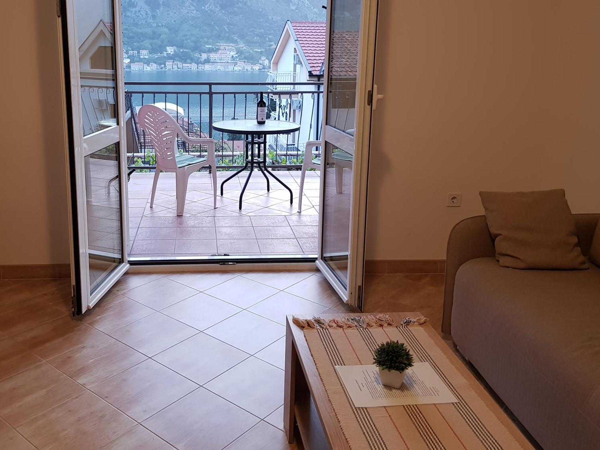 Apartments Lazarevic Kotor Exterior photo